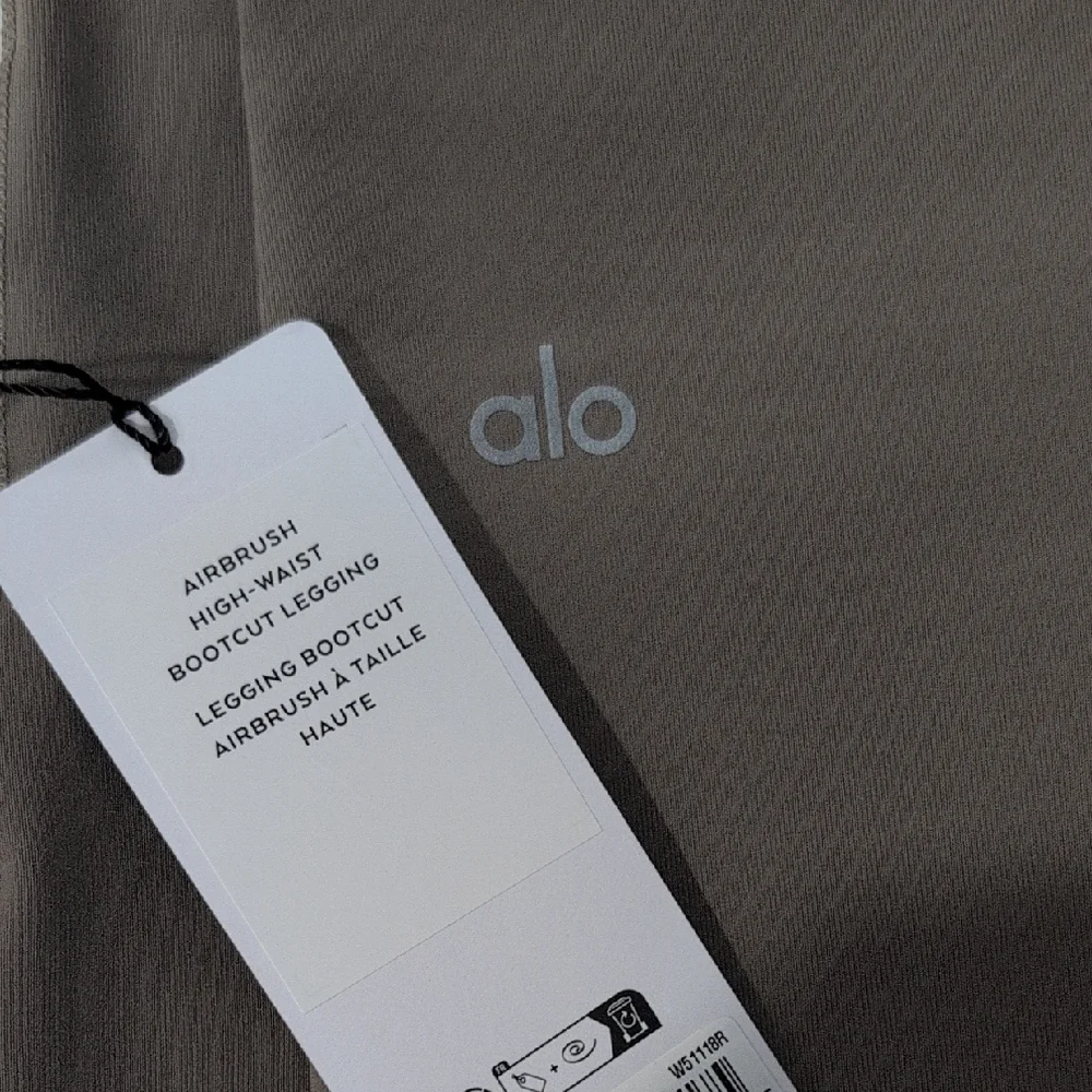 ALO Yoga🤎 NEW COLOR DROP Light Cocca Airbrush High-Waist Bootleg - Picture 4 of 9